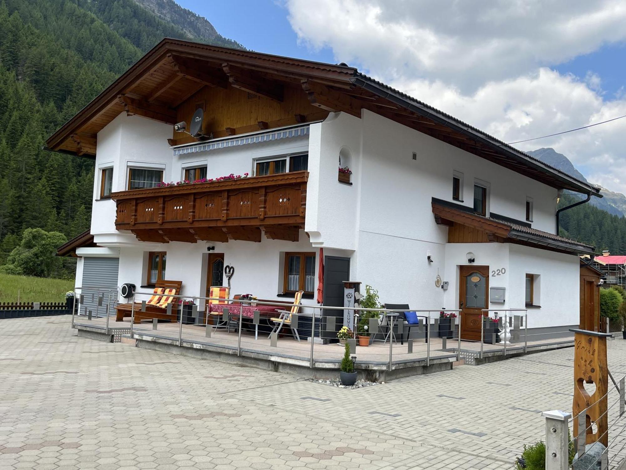 Apartment Familie Thomas Und Angelika Melmer Sankt Leonhard im Pitztal Eksteriør billede